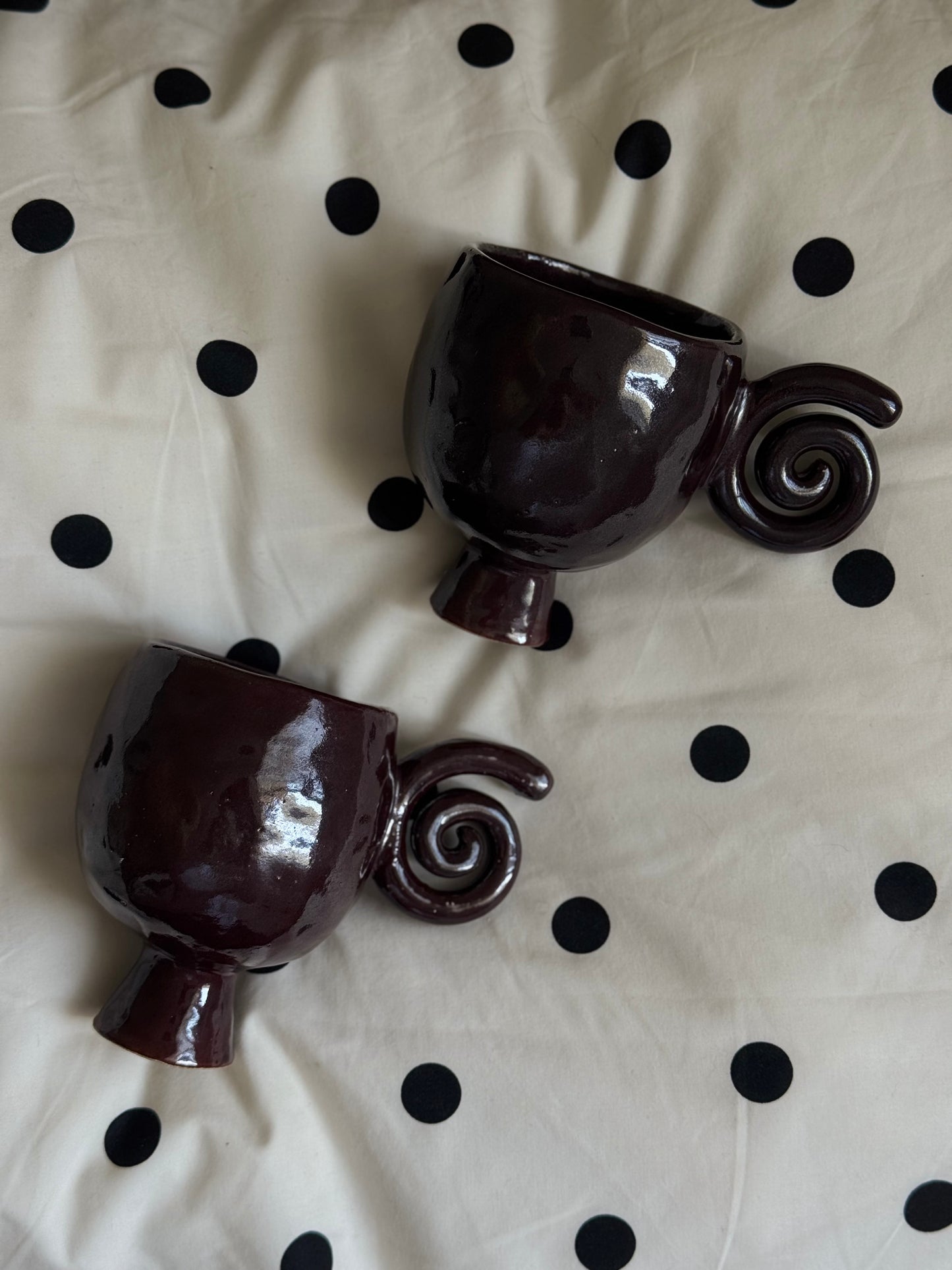 tasse à café spirale prune 𖦹